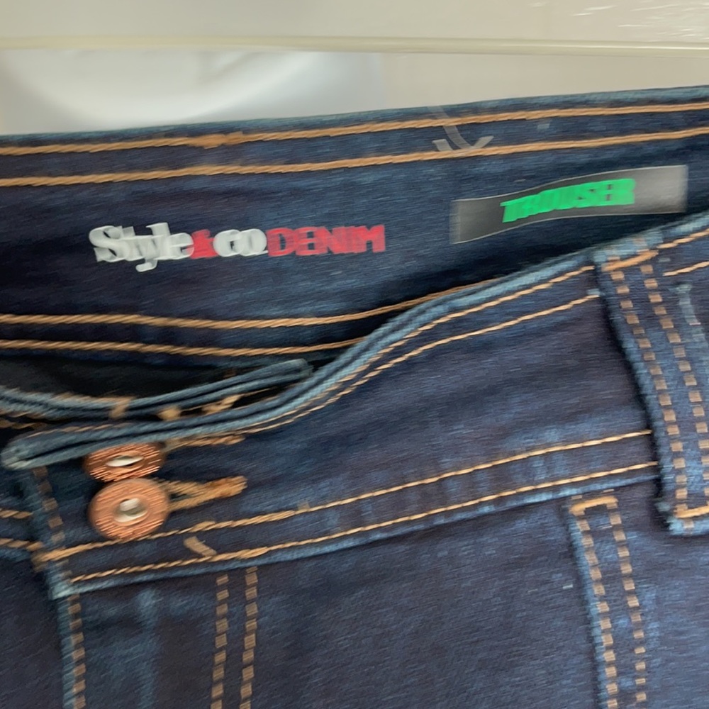 Plus Size Stretchy Denim View 5